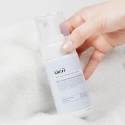 Rich Moist Foaming Cleanser (100ml) 9 Rich Moist Foaming Cleanser (100ml) -Glow Skincare Store DearKlairsRichMoistFoamingCleanser 100mL 4