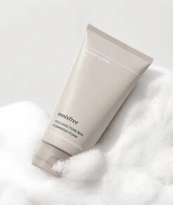 Innisfree Jeju Volcanic Pore BHA Cleansing Foam -Glow Skincare Store InnisfreeJejuVolcanicPoreBHACleansingFoam 150ml 3