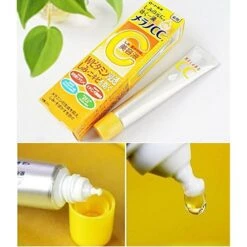 Melano CC Vitamin C Cream (23g) -Glow Skincare Store RohtoMentholatumMelanoCCVitaminCEssence3 63e80dc5 c735 41b6 8eb8 fb1b75d6854e
