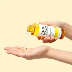 Yuja Niacin 30 Days Miracle Brightening Toner (150ml) 10 Yuja Niacin 30 Days Miracle Brightening Toner (150ml) -Glow Skincare Store SomeByMiYujaNiacin30DaysMiracleBrighteningToner 150ml 3